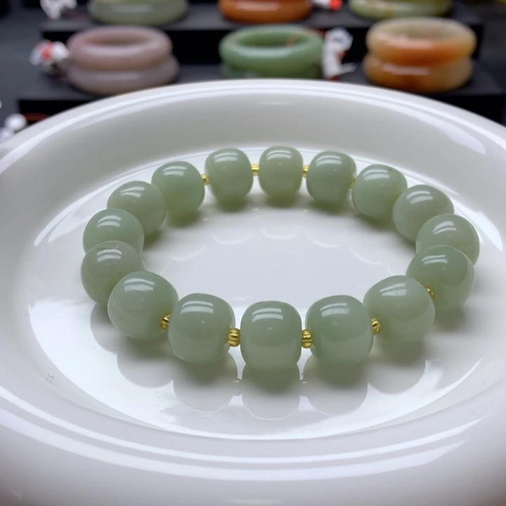 未镶嵌手镯石英岩玉