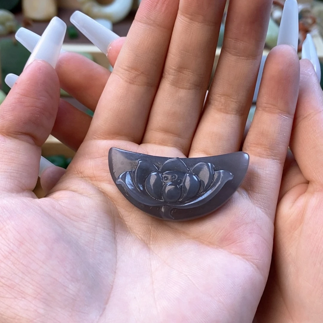 和田玉未镶嵌颈饰尤*U定制