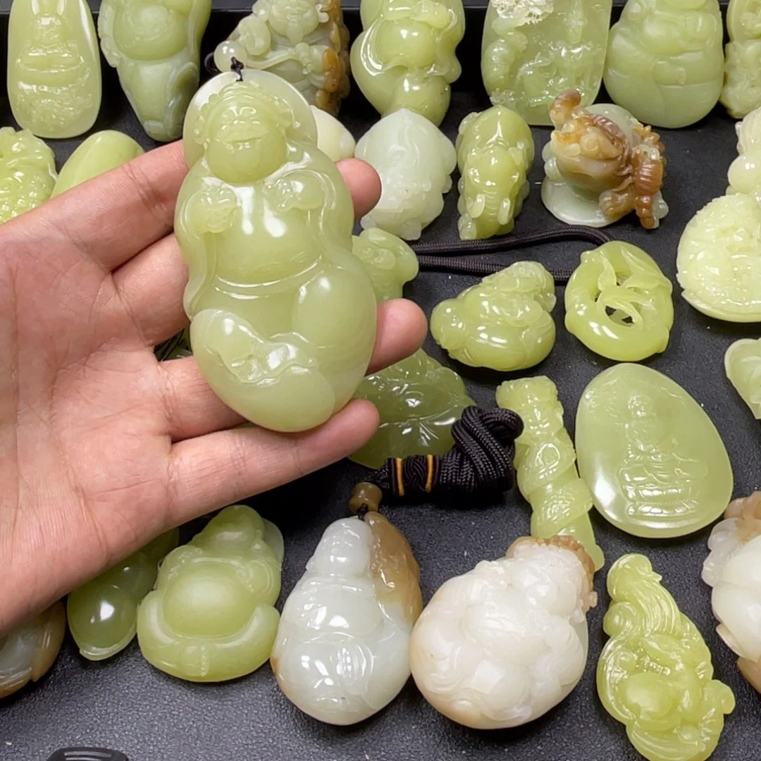 和田玉未镶嵌颈饰