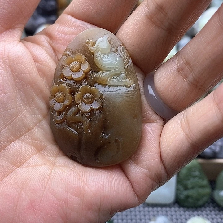 颈饰未镶嵌和田玉（糖玉）清*