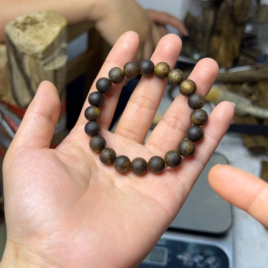 线香奇楠虫漏香手串