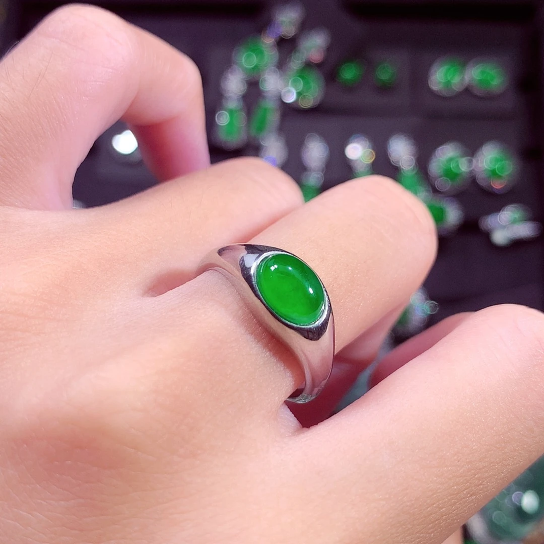 颈饰未镶嵌翡翠天然