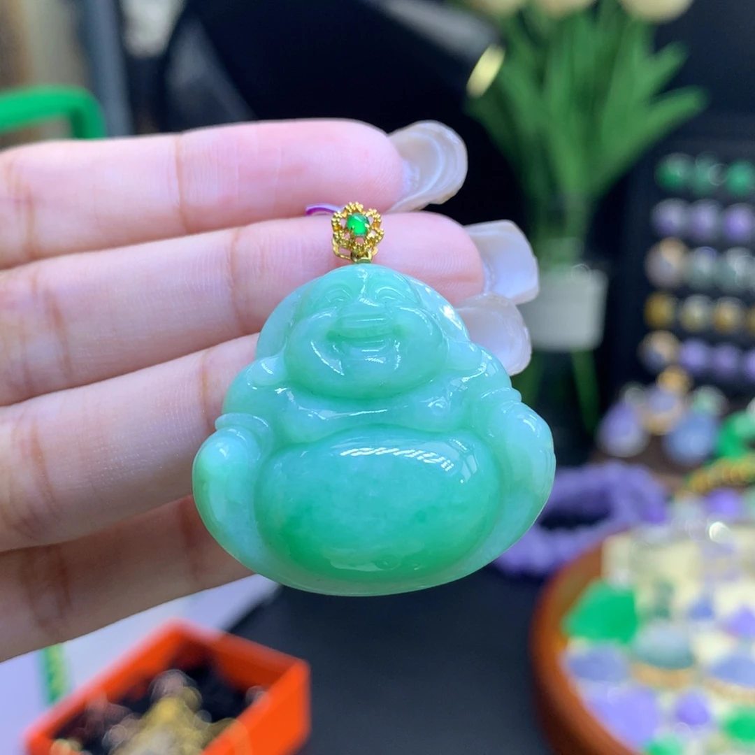 翡翠18K金镶嵌颈饰