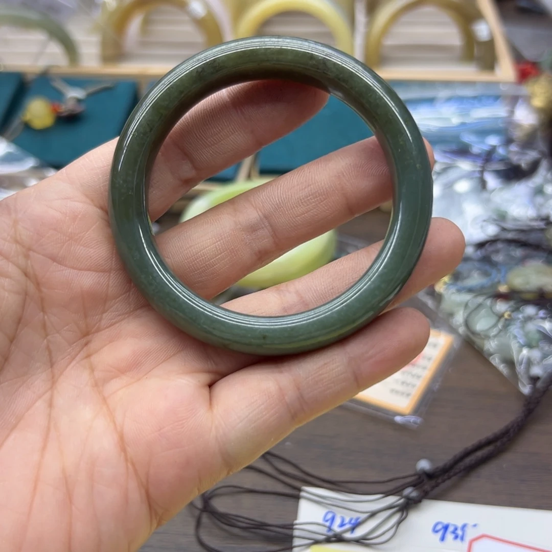 和田玉未镶嵌手镯55.3圈围890