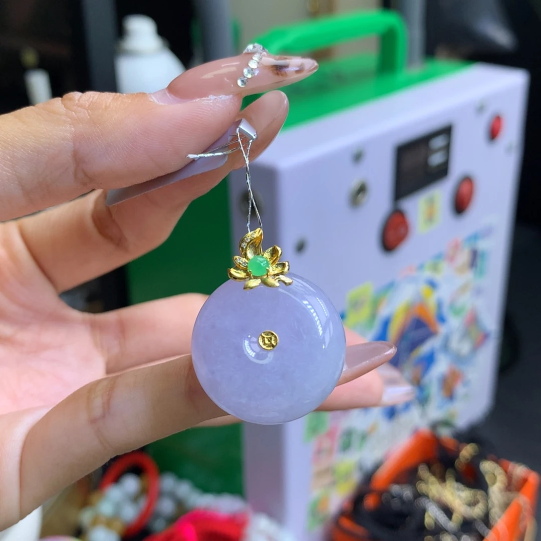 容***吧翡翠18K金镶嵌颈饰