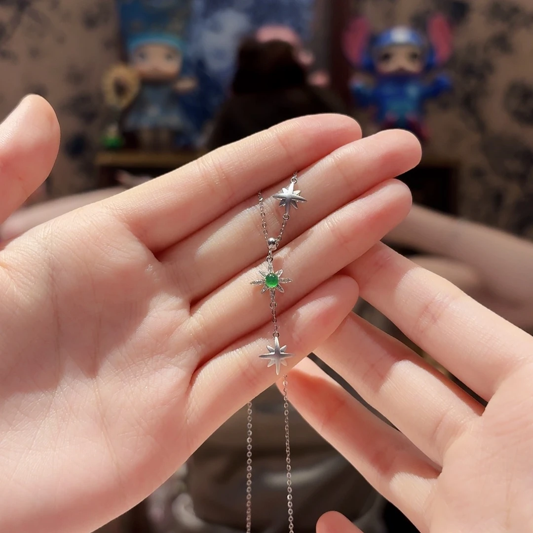 翡翠18K金镶嵌颈饰颈饰