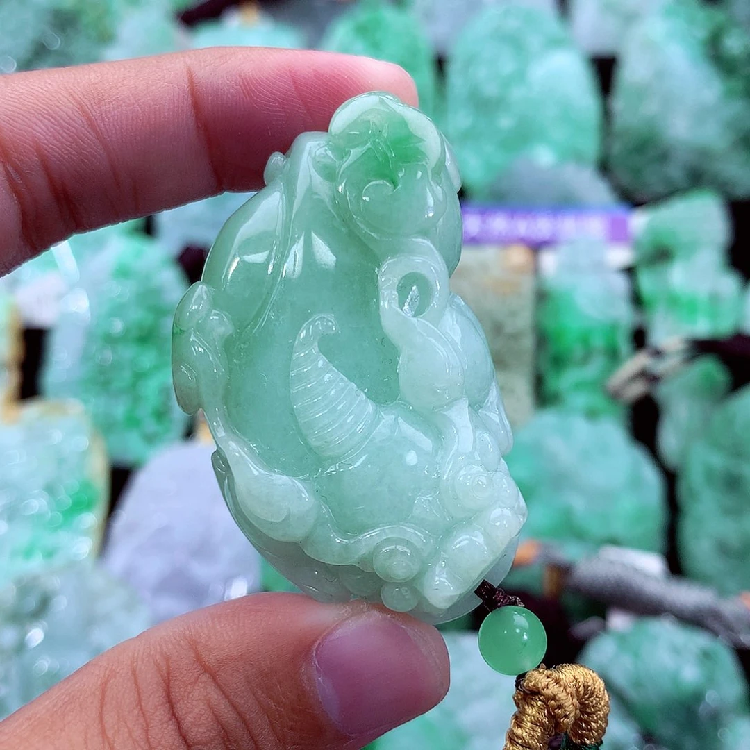 吊坠(不含链)未镶嵌翡翠