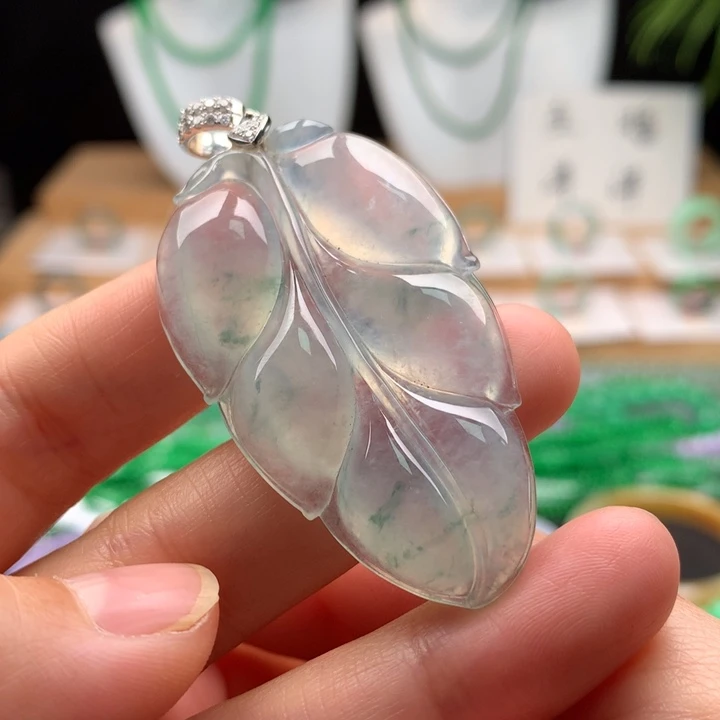 翡翠18K金镶嵌颈饰天然缅甸A货翡翠