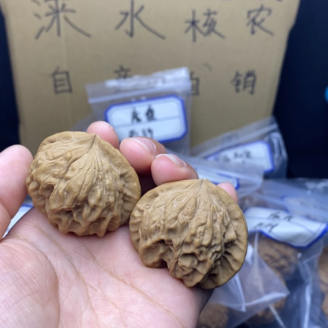 文玩核桃吊坠蟹钳