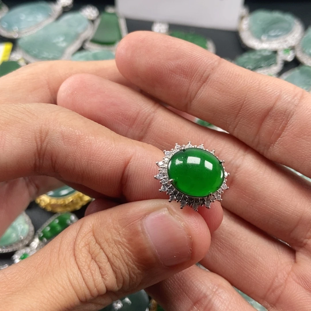 翡翠未镶嵌吊坠(不含链)