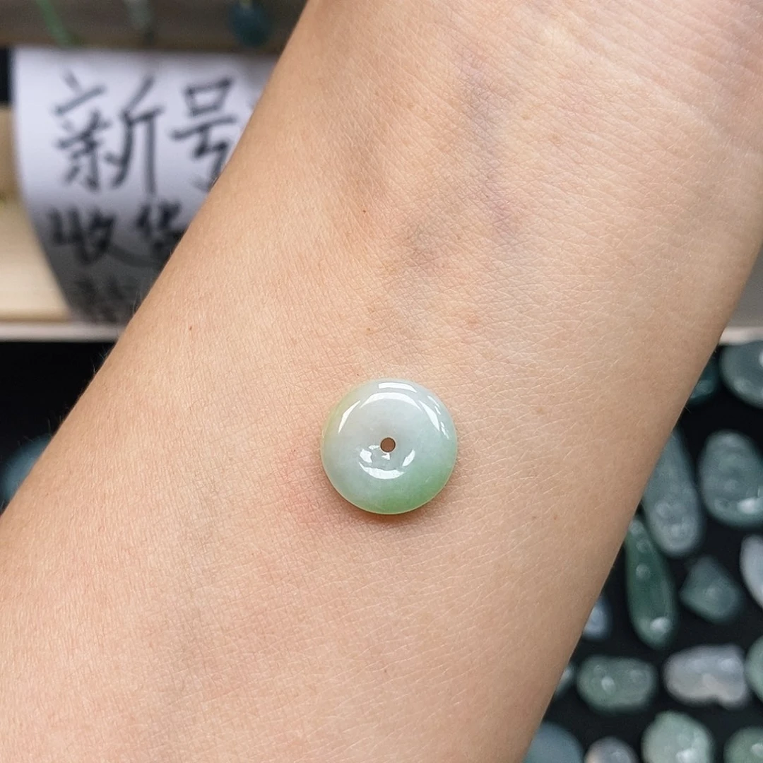 翡翠裸石古**宁翡翠裸石