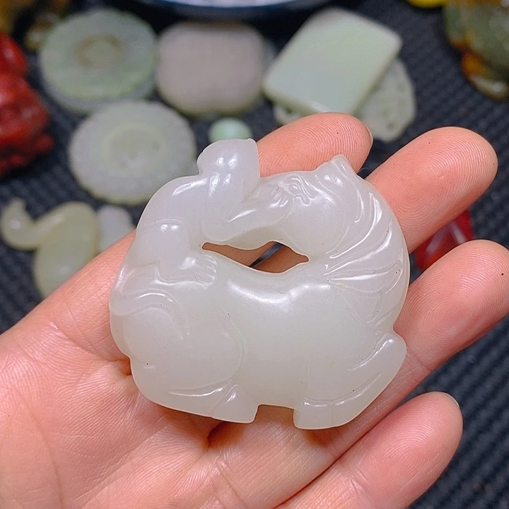 未镶嵌手链和田玉（糖玉）