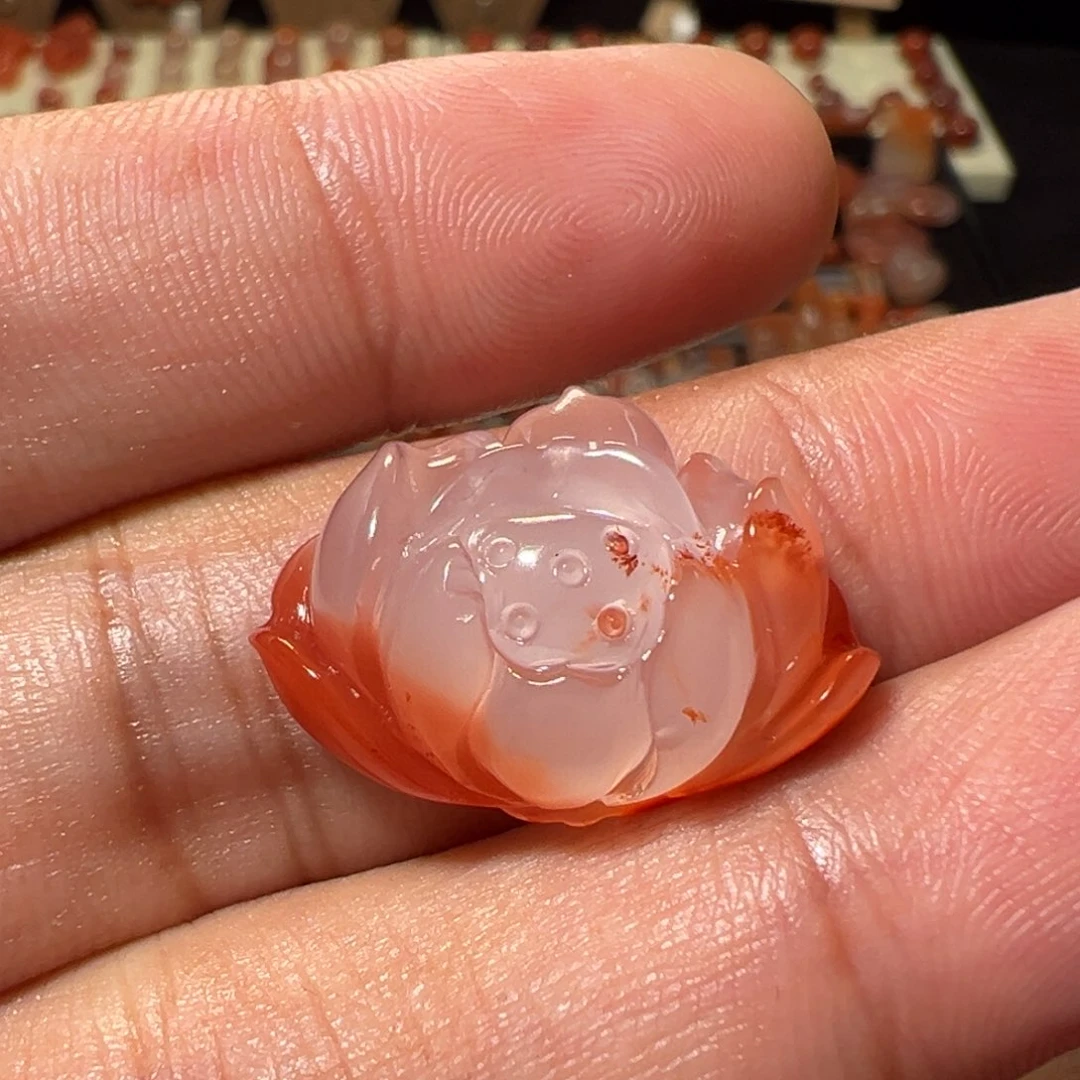 稀***汤南红玛瑙冰飘未镶嵌荷花吊坠