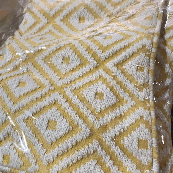 陶瓷花瓶部分（微瑕）