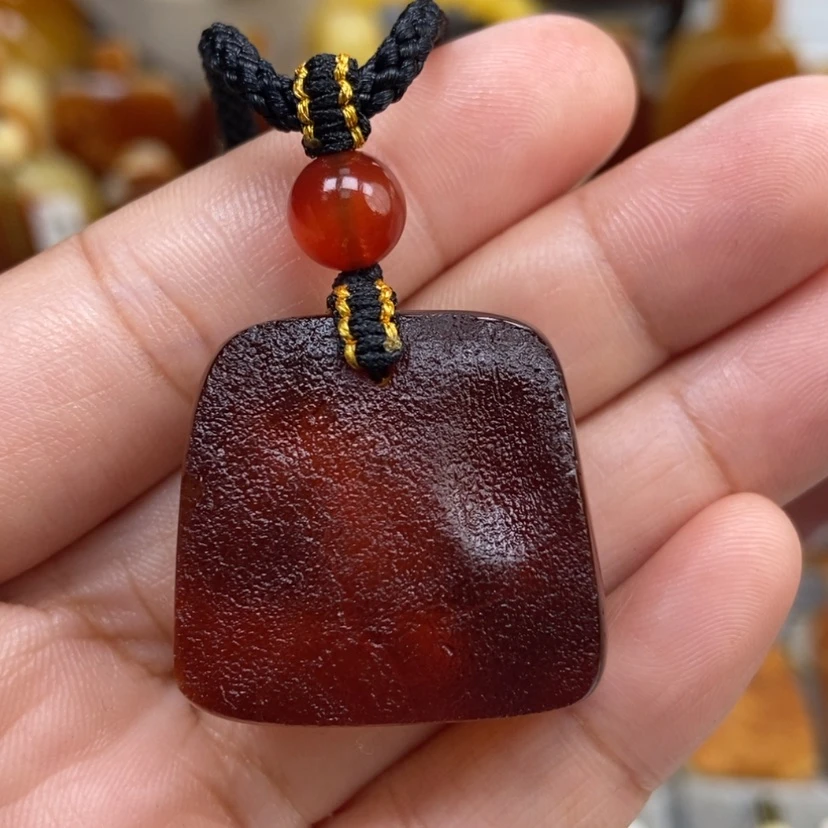 【闪购商品】琥珀颈饰未镶嵌