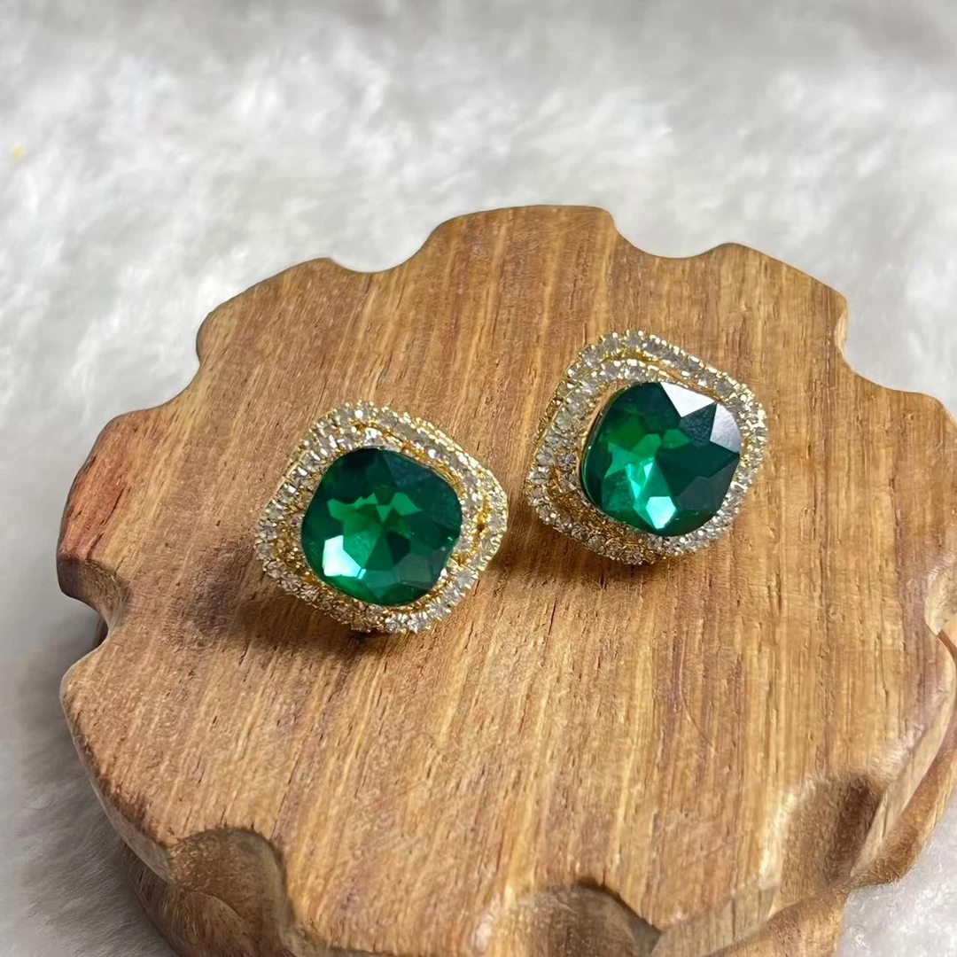 绿色时尚耳钉高雅华丽华贵精美绝伦