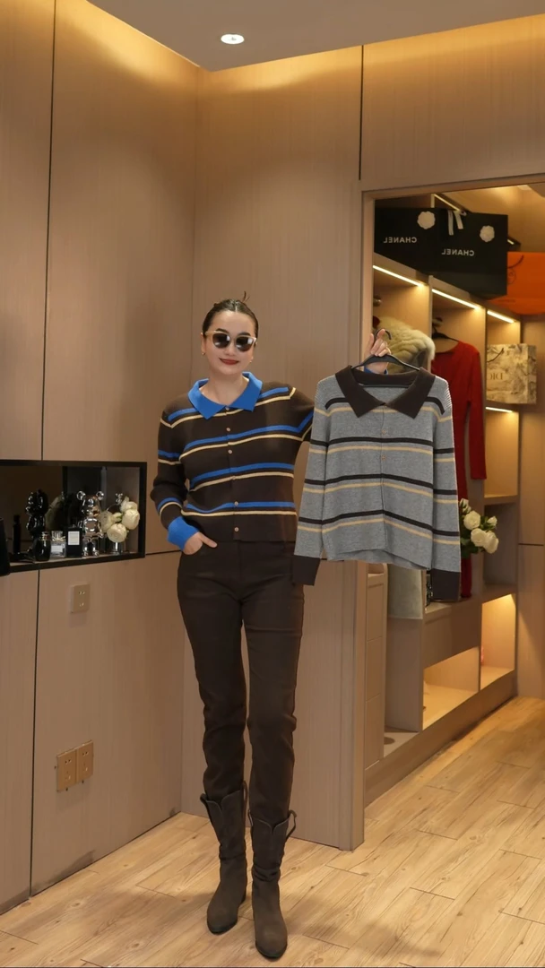 2025冬季复古条纹翻领针织衫女长袖百搭显瘦上衣（娜姐推荐）