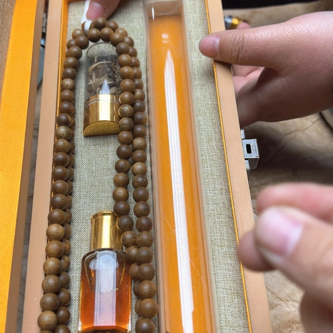 大叶紫檀（黑酸枝木类）