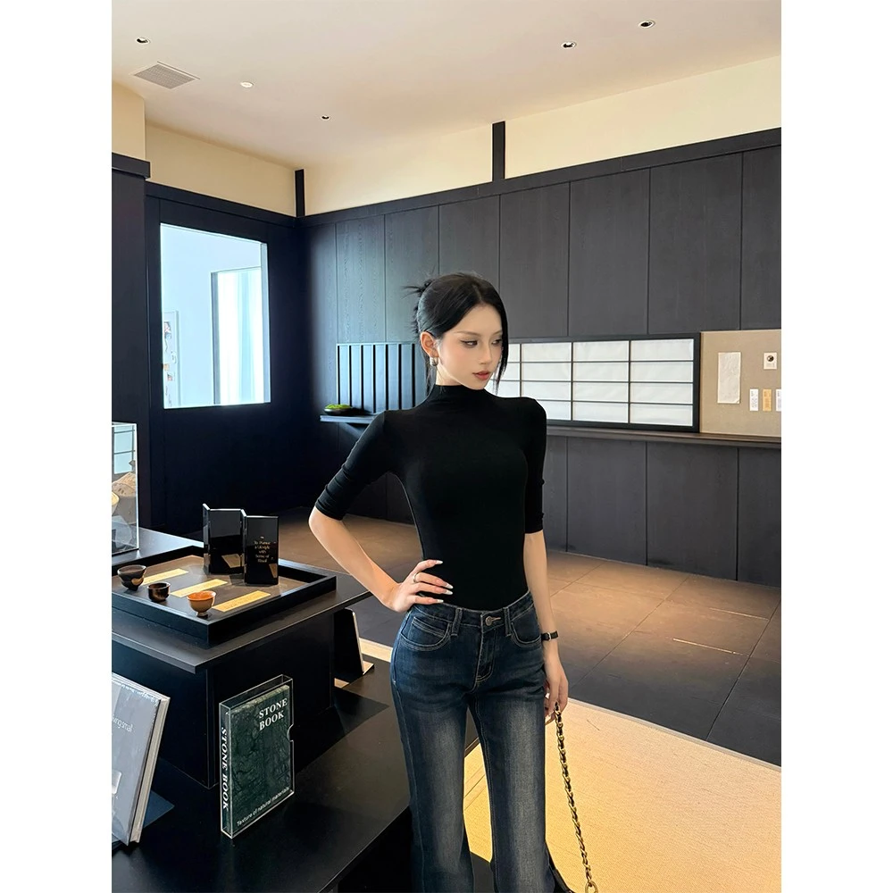 御姐风高领半袖T恤女秋季新款设计感收腰上衣正肩显瘦弹力打底衫