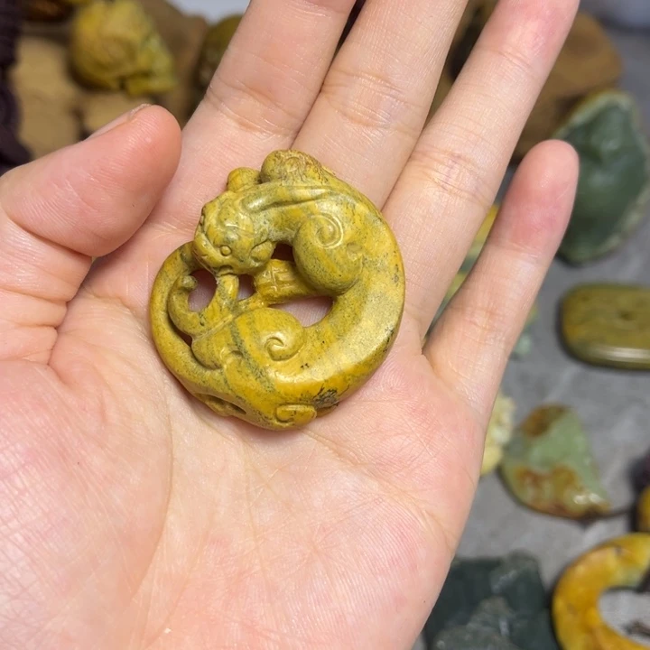 岫岩河磨玉（透闪石质玉）未镶嵌挂件