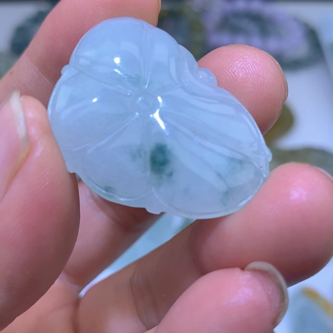 定制翡翠未镶嵌花