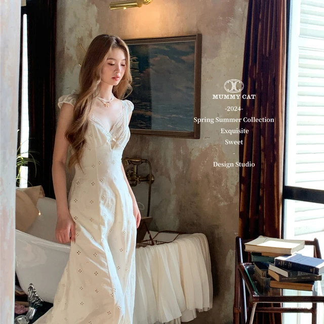 Mummy Cat下蛋喵 【南法假日】法式复古镂空重工刺绣V领连衣裙