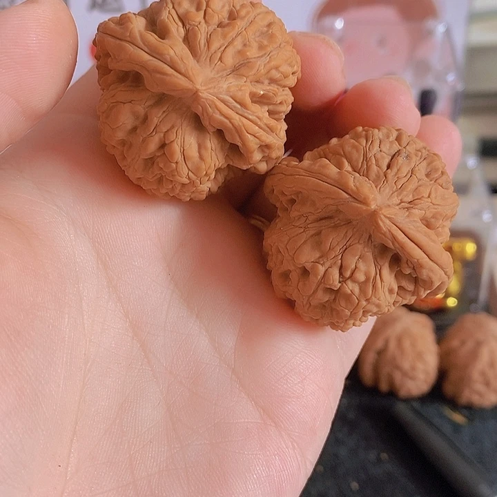 文玩核桃把件蚂蚁王