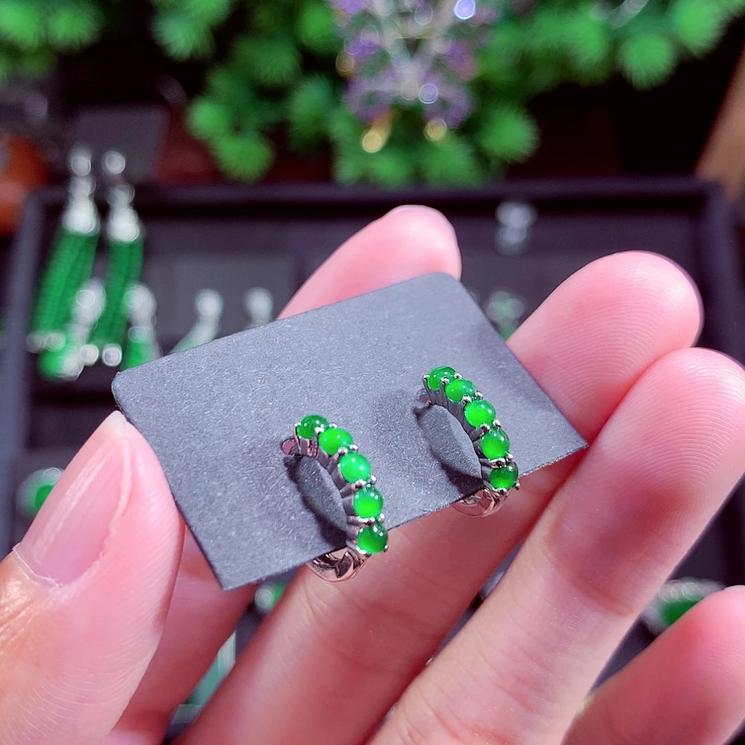 颈饰未镶嵌翡翠天然