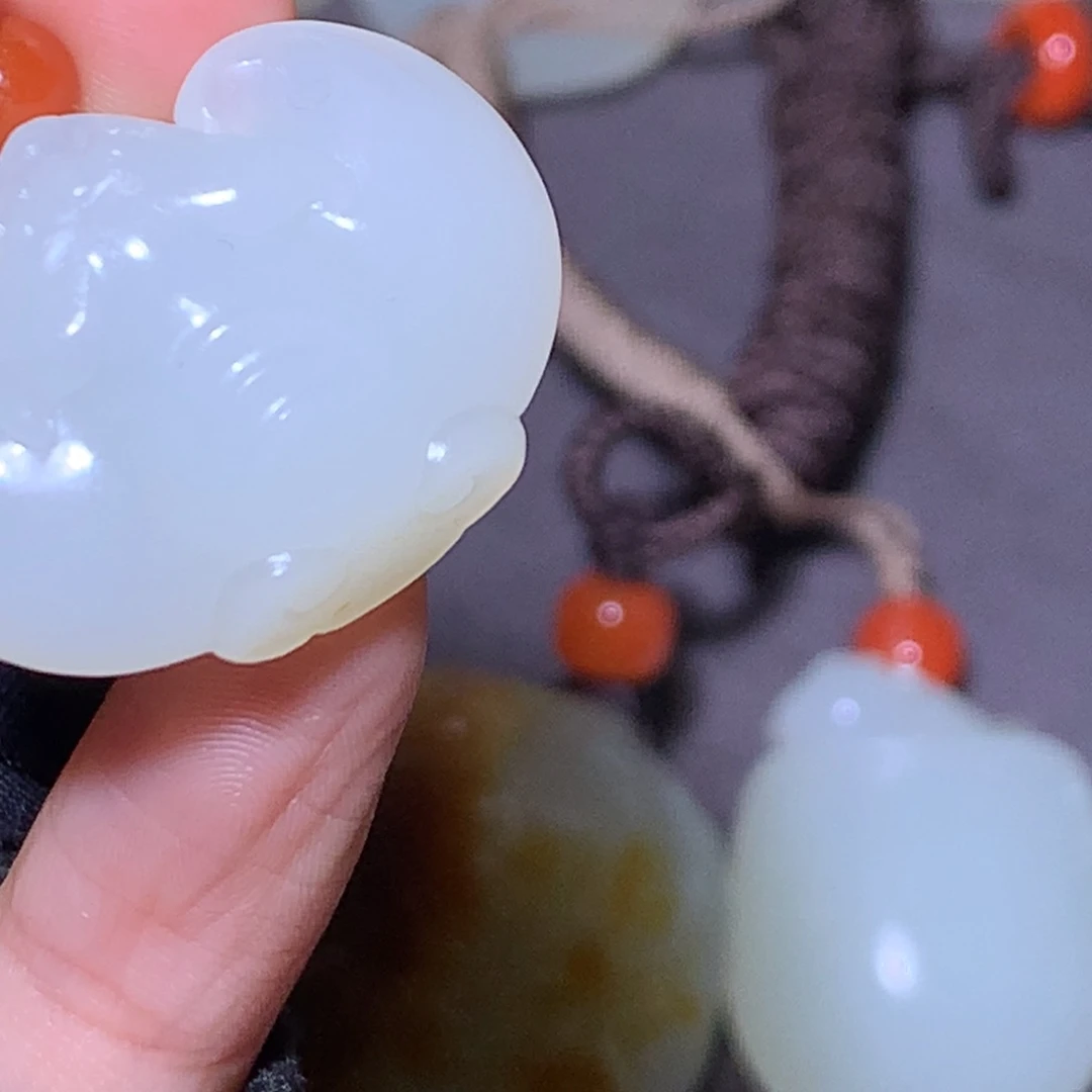 和田玉颈饰未镶嵌花***手