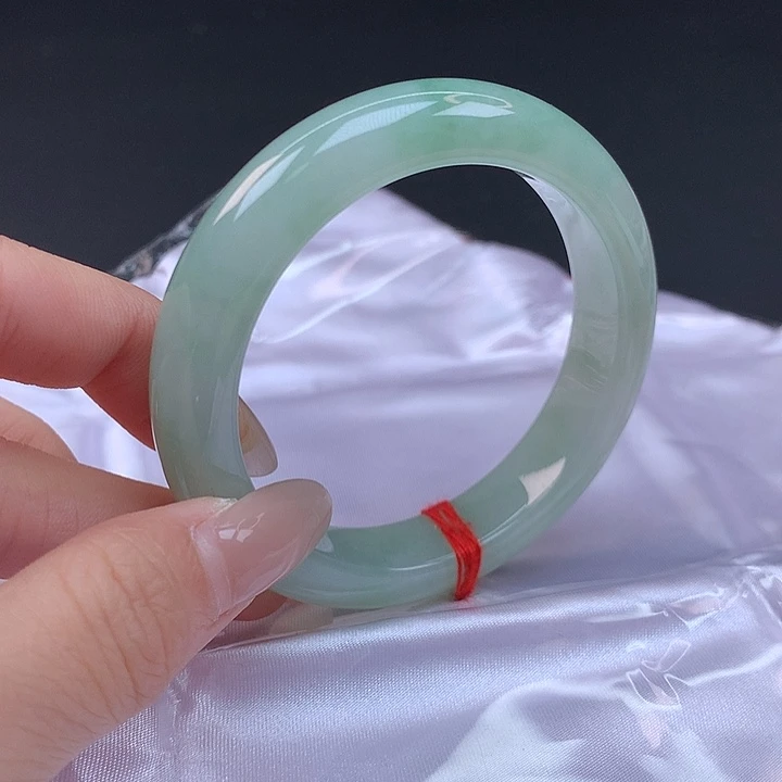 翡翠未镶嵌手镯52