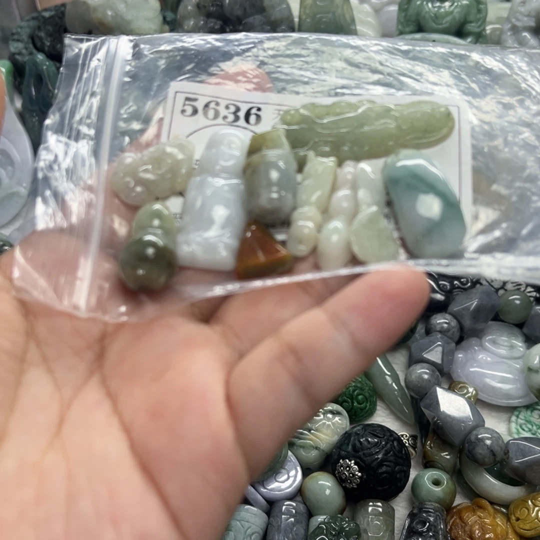 吊坠(不含链)未镶嵌翡翠5636