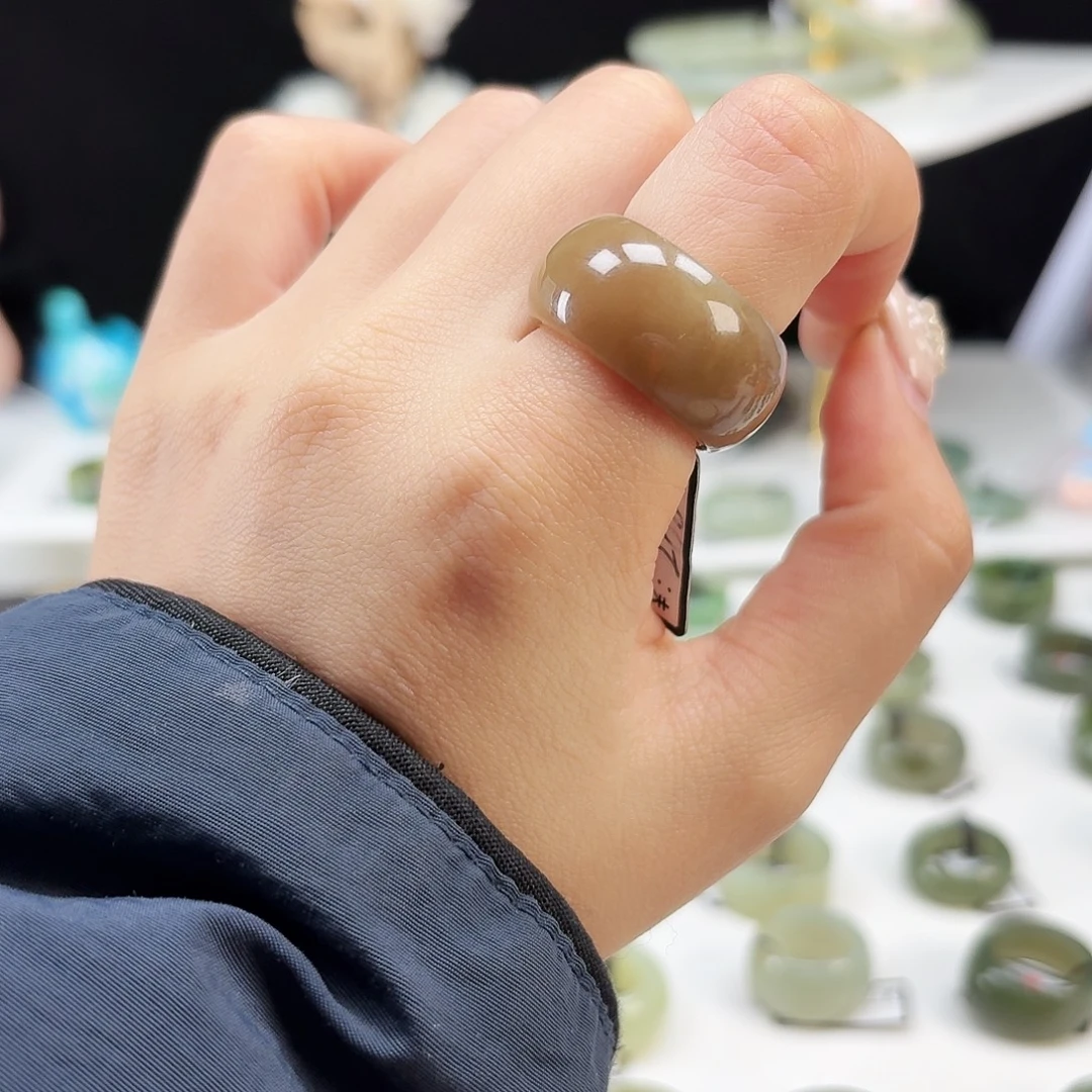 和田玉未镶嵌戒指P3浓糖轮胎17.3不退换