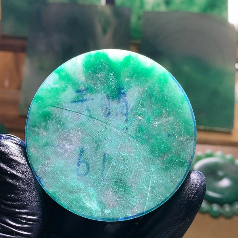 【闪购商品】定制石英质玉（非洲翠）天**