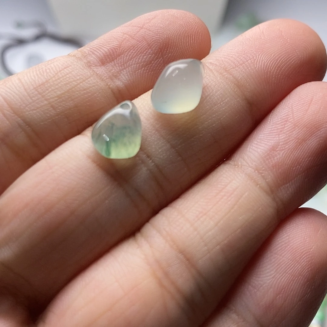 米****翡翠未镶嵌颈饰天然翡翠