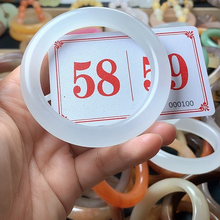 石英质玉（黄龙玉）未镶嵌手镯