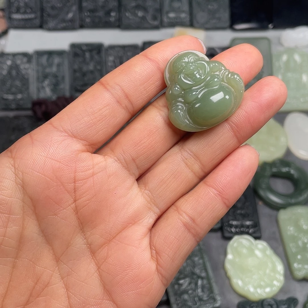 和田玉未镶嵌颈饰