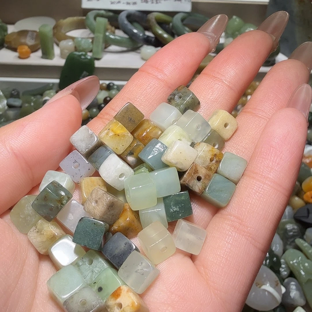 和田玉未镶嵌珠宝奇石