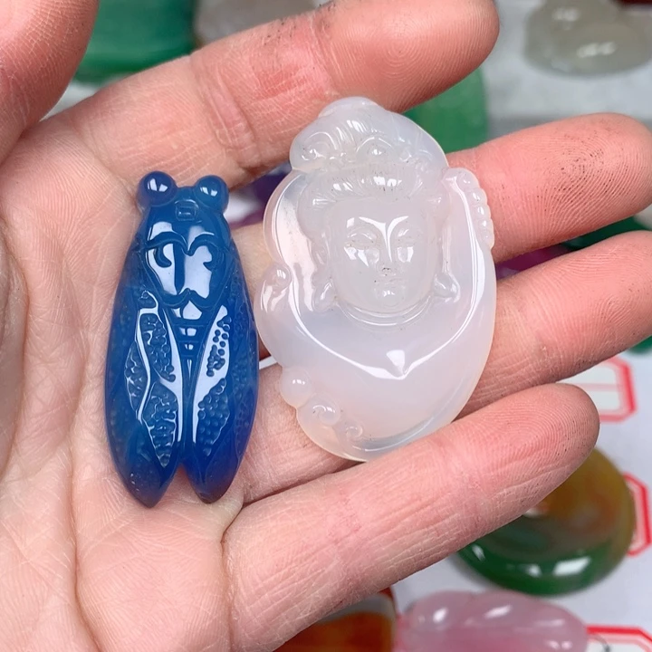 玛瑙/玉髓颈饰未镶嵌曾*?