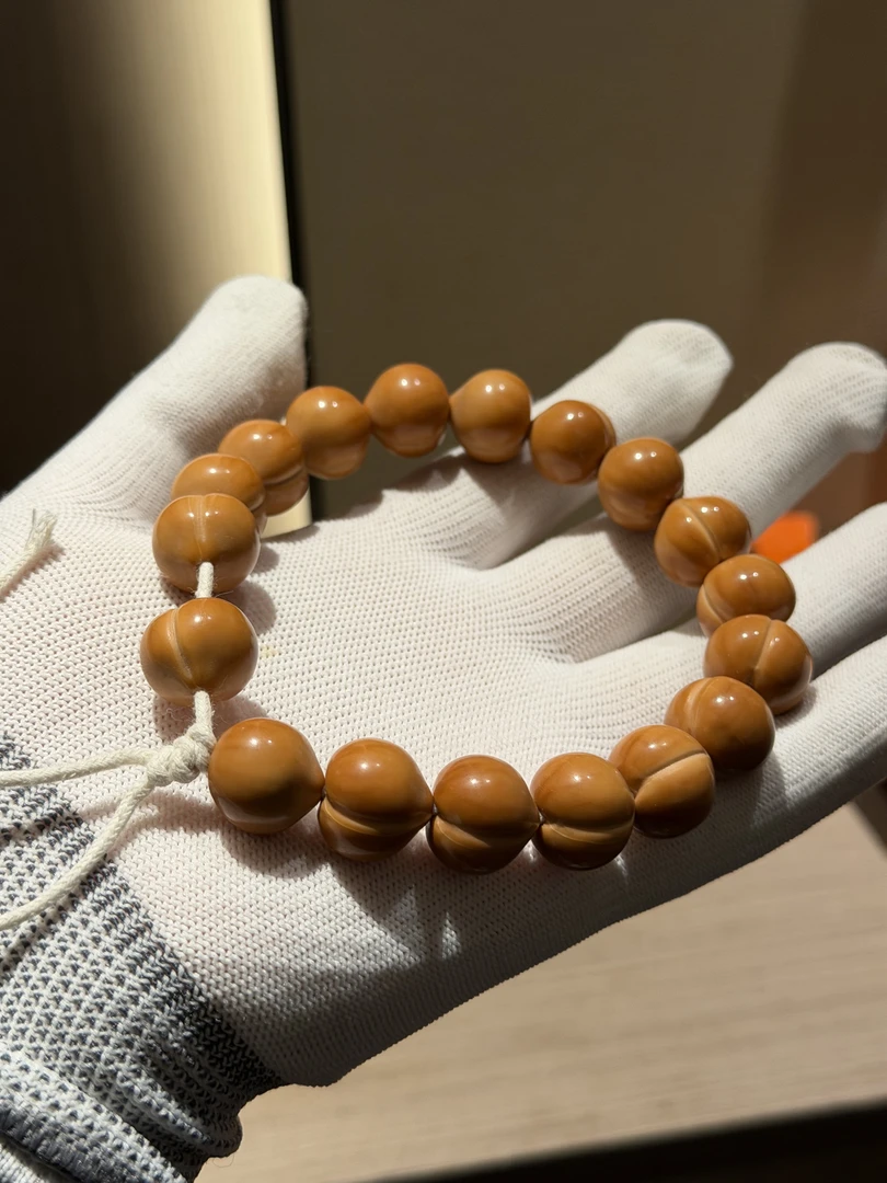 精工雕刻光面屁桃