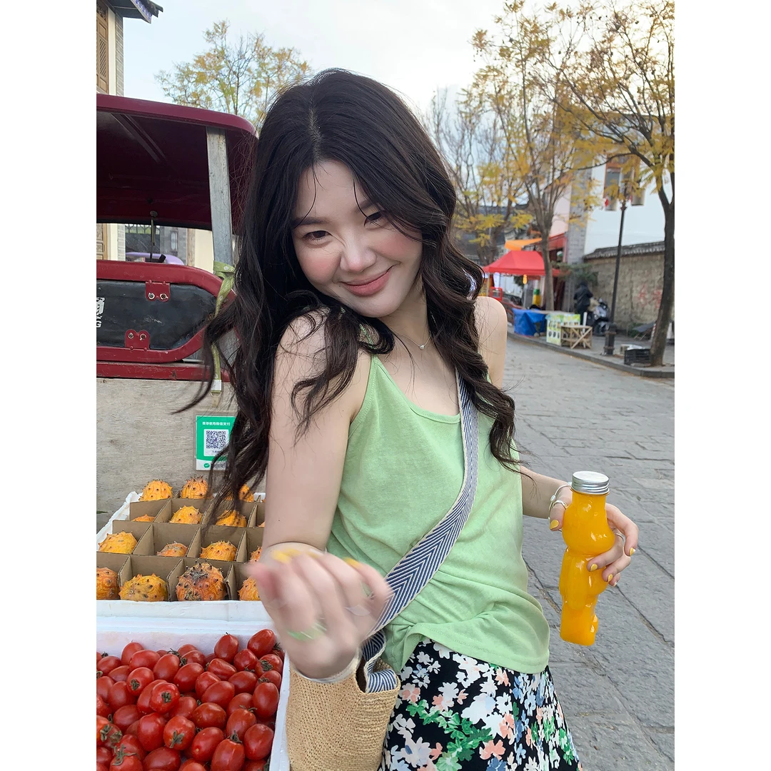 火火火【青提软糖】韩系别致背心吊带D33049HH52