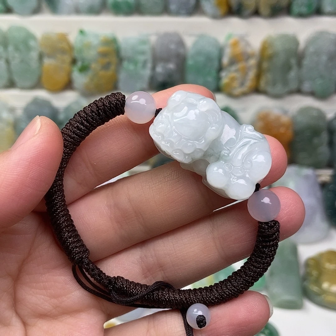 翡翠未镶嵌吊坠(赠链)