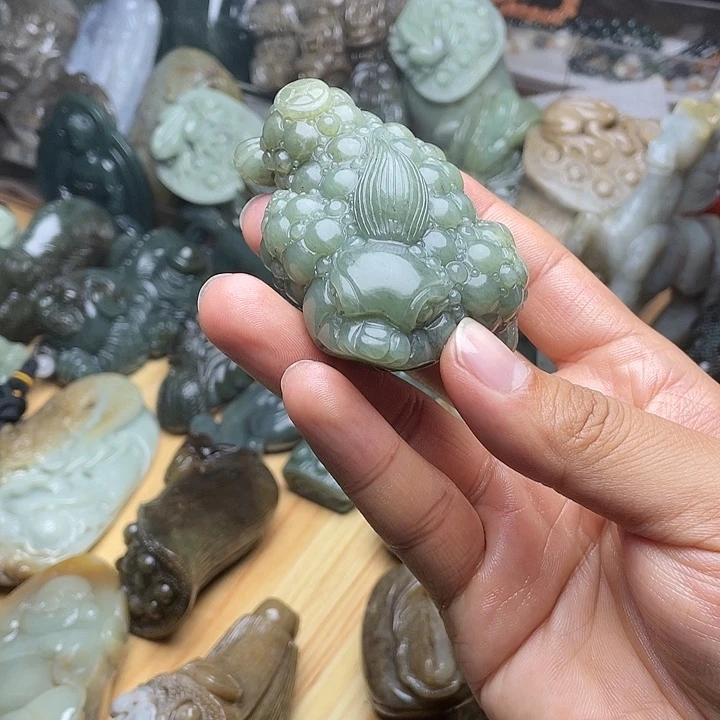 前***生和田玉未镶嵌挂件