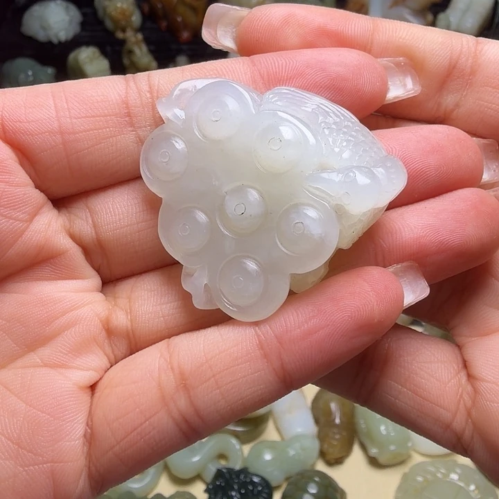 和田玉（糖玉）未镶嵌颈饰