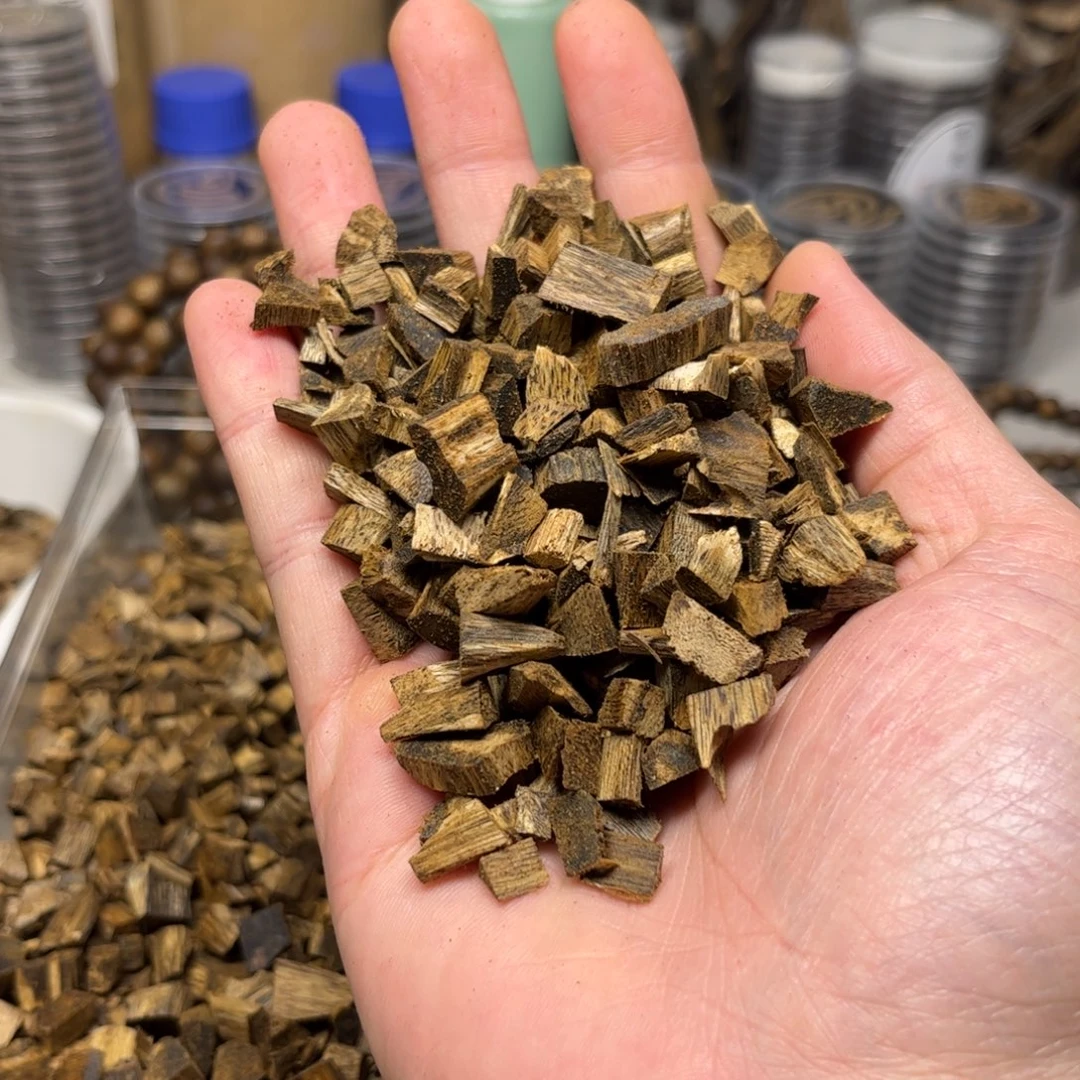 沉香沉香碎屑【金沙叶】海南高油米粒100克