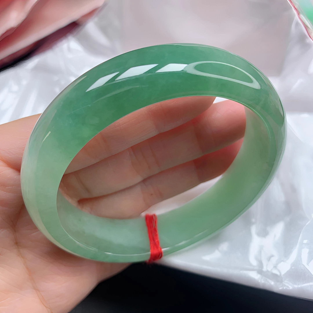 冰种油绿宽版手镯57