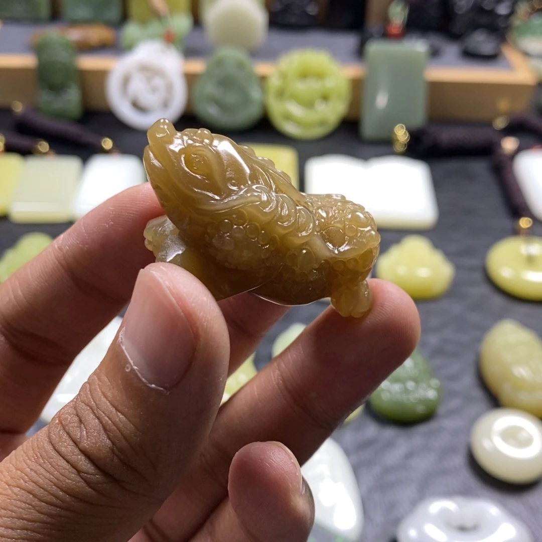 和田玉（青白玉）未镶嵌吊坠(赠链)展*