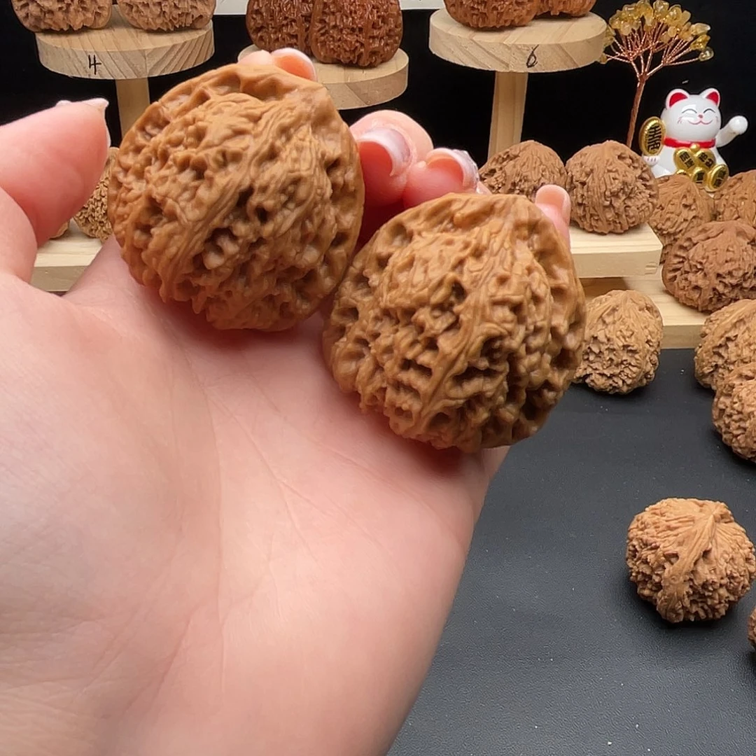 拓***K文玩核桃吊坠南疆石