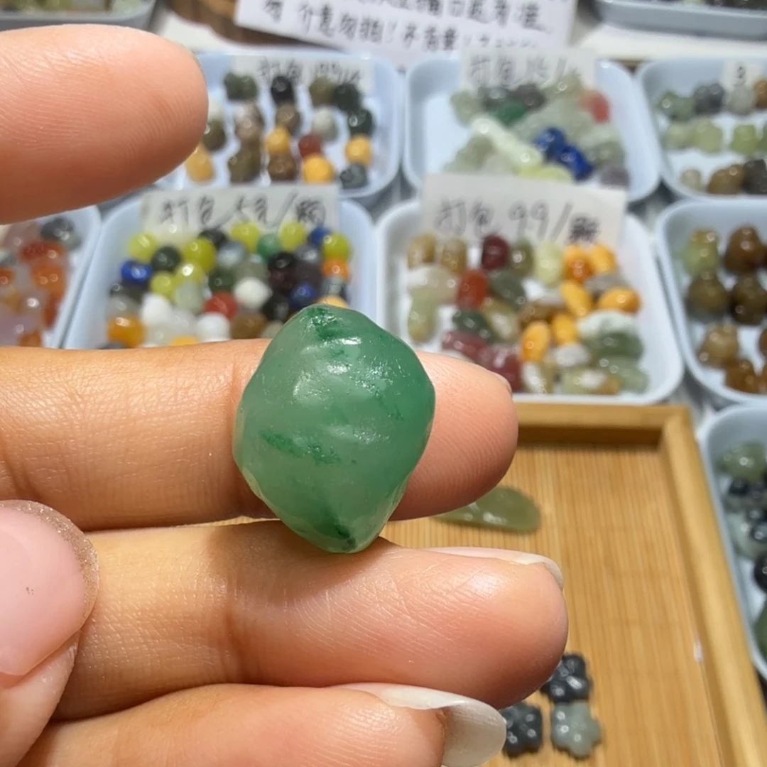 和田玉未镶嵌珠宝奇石
