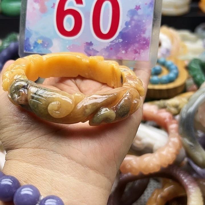 未镶嵌手镯石英岩玉