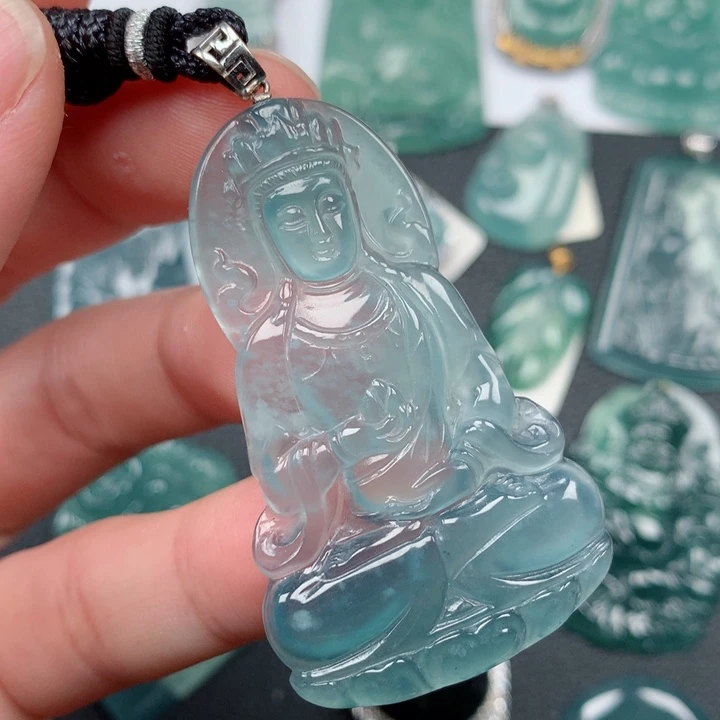 翡翠颈饰18K金镶嵌翡翠